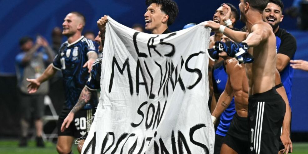 bandera-de-las-malvinas-futbol